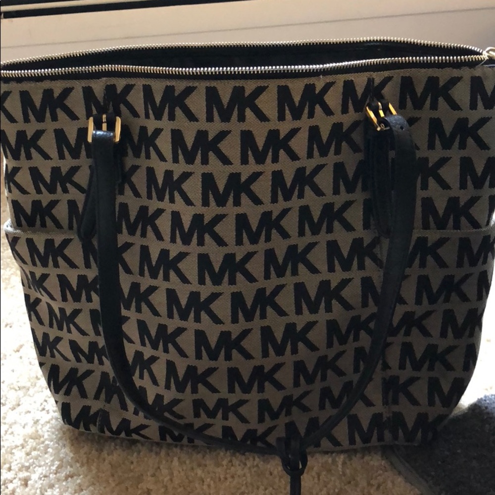 Michael Kors purse